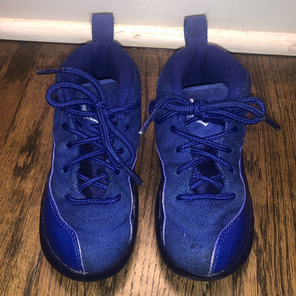 Jordan 12 - Picture 2 of 5
